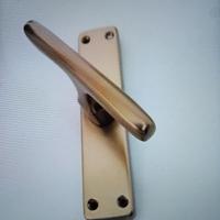 Maniglia cremonese per finestra 