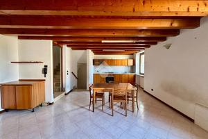 CASA SEMINDIPENDENTE A SONA