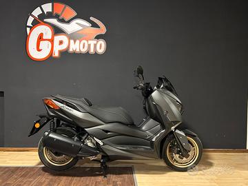 Yamaha X-Max 300 tech max