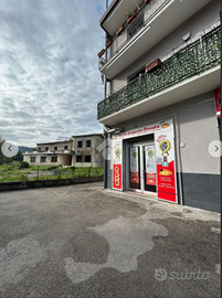 Locale 600 euro