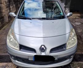 RENAULT Clio - 2009