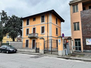 2 LOCALI A SPINO D'ADDA