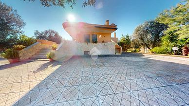 VILLA SINGOLA A FRANCAVILLA FONTANA