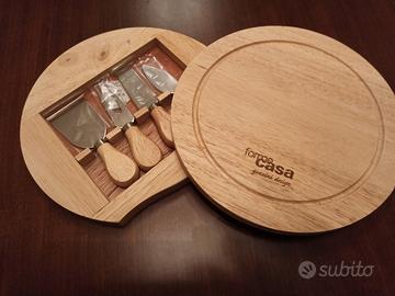 Set coltelli da formaggio con tagliere in legno