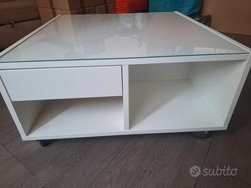 Tavolino basso con rotelle