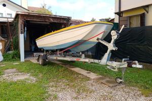 Imbarcazione e carrello