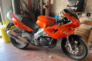 Moto Yamaha SZR 660 "Perfetta"