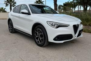 Alfa Romeo Stelvio 2.2 Turbodiesel 180 CV AT8 RWD 