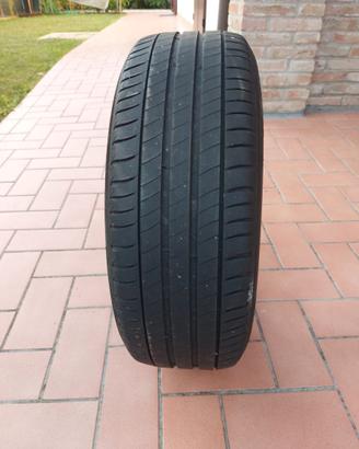 Gomme auto