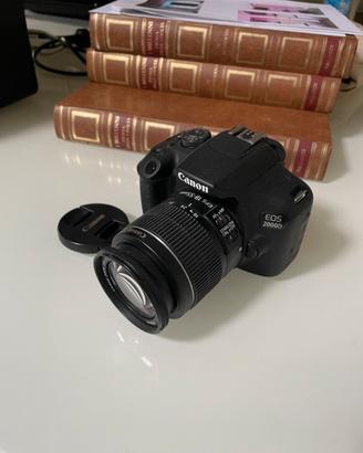 Canon EOS 2000D + 18-55mm + kit accessori