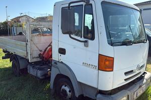 Nissan Atleon 120 del 2003