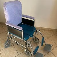 sedia disabili ruote comoda con wc