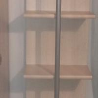 Colonna, libreria o porta oggetti