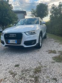 AUDI Q3 2.0 TDI quattro S tronic Business Plus