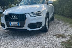 AUDI Q3 2.0 TDI quattro S tronic Business Plus