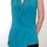 MAGLIA CON SPALLE SCOPERTE