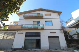 3 LOCALI A GIULIANOVA