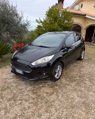 Ford Fiesta 1.5 TDCi 75CV 5 porte Titanium