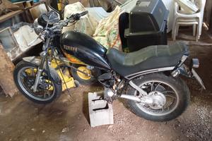 Yamaha XV 500 se