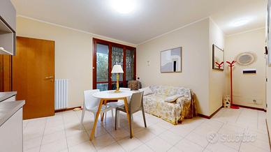 Bilocale con terrazzo a pochi passi dal centro di