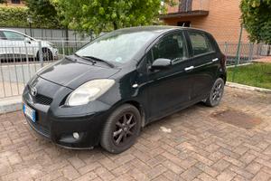 Toyota Yaris 1000 benzina