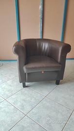 Poltroncina classica in vera pelle