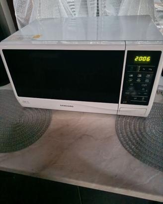 Forno microonde con grill Samsung