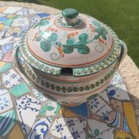 Splendida Zuppiera in Ceramica Artigianale 