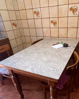 Tavolo cucina e 4 sedie 130 x 80
