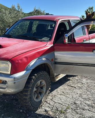 Mitsubishi L200