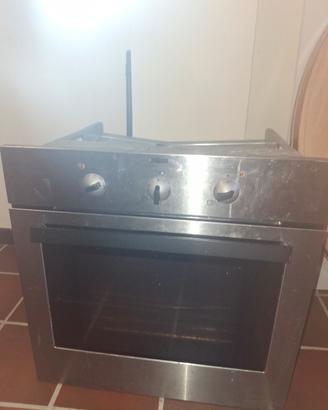 forno elettrico zanussi in bouni condizioni 