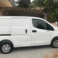 Furgone Nissan NV200