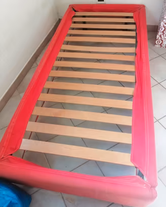 letto singolo con materasso
