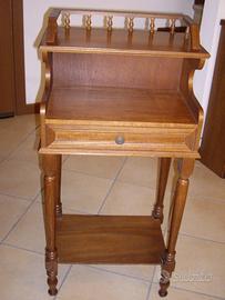 Mobiletto arte povera