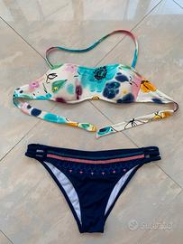 Bikini fascia paillettes e slip cut out ricami OVS