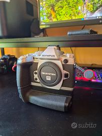 Olympus e-m1 con grip