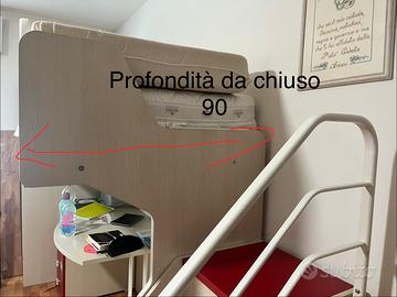 Letto a castello con materasso