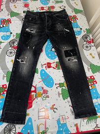 jeans neri modello simile a Dsquared 