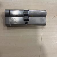 Cilindro europeo Astral Tekno con 14 chiavi