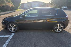 Peugeot 308 1.6 120cv Diesel,10/2015 – 104.000 km