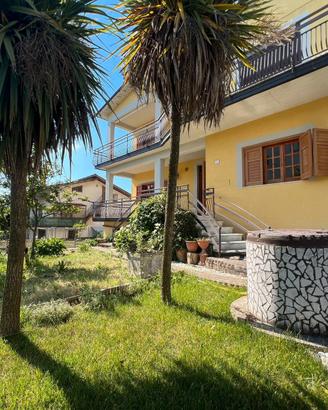 Semindipendente con giardino