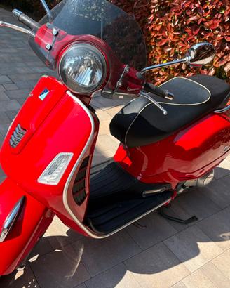 VESPA 300 GTS SUPER ABS
