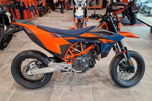 KTM 690 SMC -R 2026 - MOTO AZIENDALE - KM1