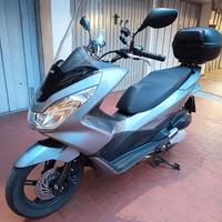 Honda PCX 150  Bauletto  parabrezza ammortizzatori