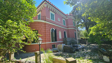 Villa storica ad Ariccia 650 mtq