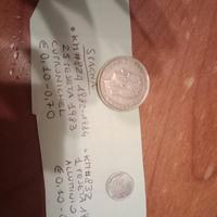 Lotto di due monete spagnole.

- 1 moneta da 25 Pe