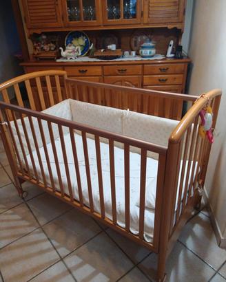 Lettino in legno 