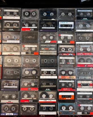 Lotto 915 cassette registrate