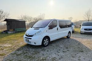 Opel Vivaro 9 posti Lungo