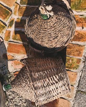 Damigiane impagliate